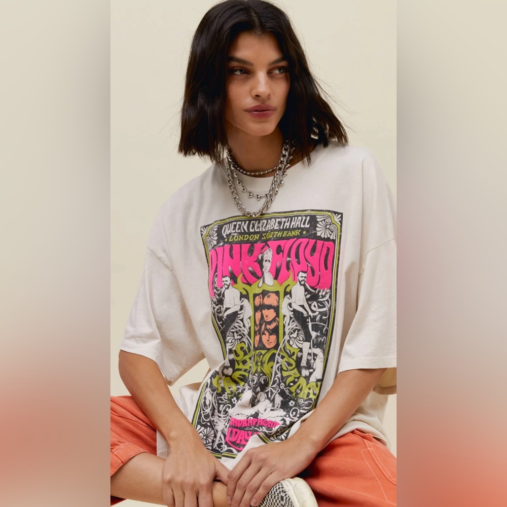 Daydreamer Cream Graphic Tee
